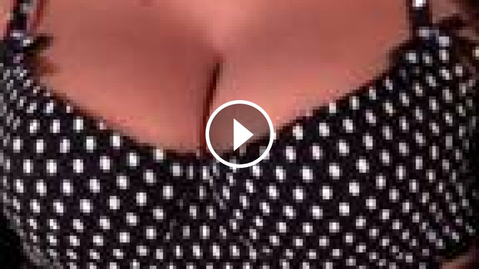 Brunetka s poriadnymi kalibrami - Mojevideo