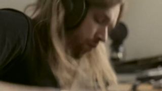 Anssi Kela - Levoton tyttö
