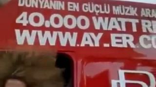 Nechcete si dat osušiť vlasy takto? 40 000 Watt