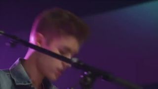 Justin Bieber - All Around The World (Acoustic) (Live)