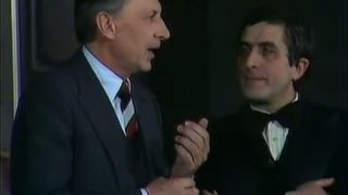 Ktosi je za dverami