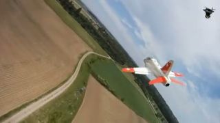 Bombové video letu HAWKa