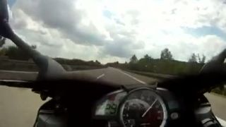 Yamaha R1 300Km/h