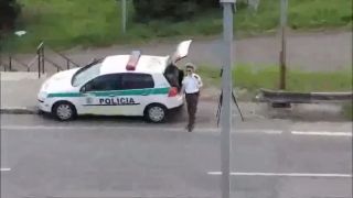 Policajt pustil cestného piráta bez pokuty!