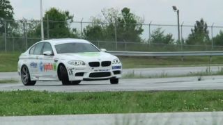 BMW M5 drží nový rekord v najdlhšom drifte 82,5 km