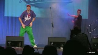 Popping tanec "otec a syn"