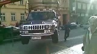 Hummer vs. odťahovka