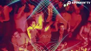 ALVARO - Make The Crowd GO (Official Music Video)