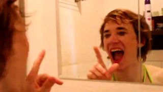 Short parody cambio dolor