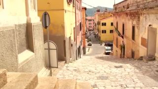 Student's Break Elba teaser