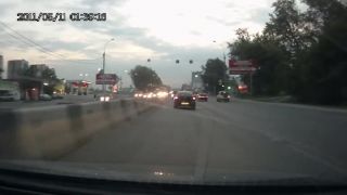 Auto vyletelo cez betónový múr