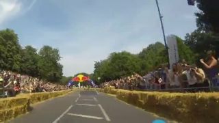 Závody na pekelných strojoch
