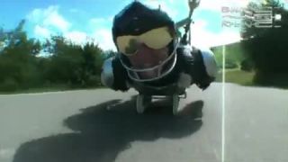 Šialenec alebo úprimný milovník adrenalínu?