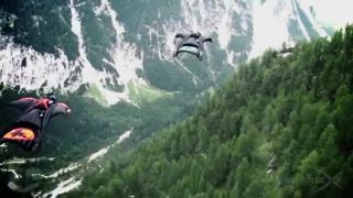Lietajúci Batmani (wingsuits)