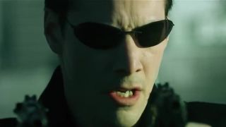 Matrix - Neo sa vyhýba guľkám