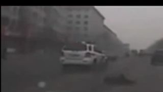 Zrazený policajným autom