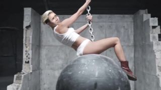 Nicolas Cage ako Miley Cyrus