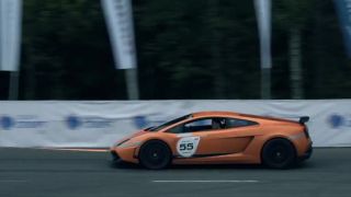 Lamborghini Gallardo LP570 - 402 km/h!