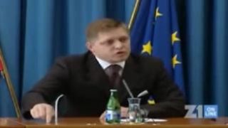 Robert Fico vs. Banan z Mafstory