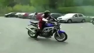 Odborníci na motorkách