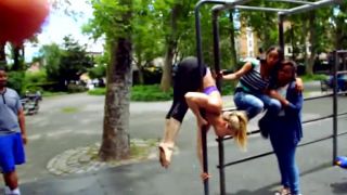 Oona Kivela Street Workout