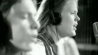 Kelly Family - I Can't Help Myself