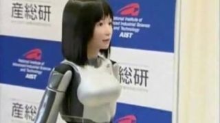 V Japonsku predstavili robotickú modelku HRP-4C