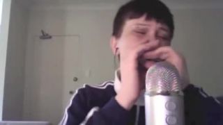 Královna na fukaciu harmoniku Christelle Berthon