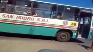 Cyklista vs. autobus