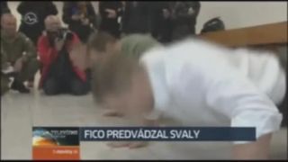 Pravda o Ficovi a jeho klikoch