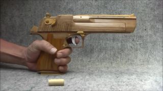 Drevený Desert Eagle