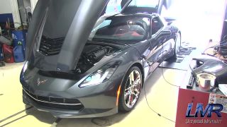 Slečna v najrýchlejšej Corvette C7