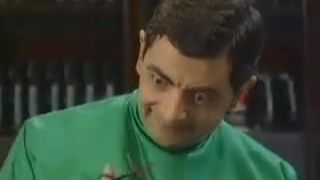 Mr. Bean ako holič