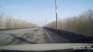 Blbec na ruskej diaľnici