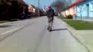 Pád z kolobežky