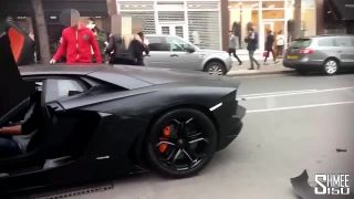 Rozmlátil si Lamborghini Aventador LP700-4