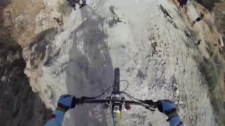 Šialene nebezpečný downhill (POV)