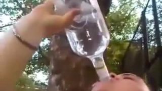 Vypila liter vodky na ex