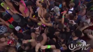 Martin Garrix & Afrojack - Turn Up The Speakers