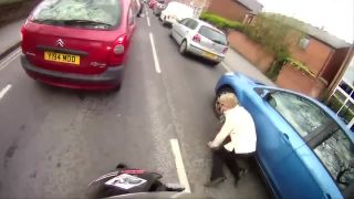 Motorkár zrazil staršiu ženu