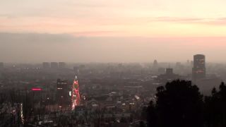 Rozvidnievanie sa nad Bratislavou v HD