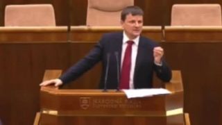 Alojz Hlina varuje pred úžerníckymi pôžičkami