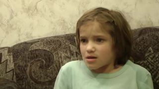 Dievčatku pustili na videu to, ako prišla na svet