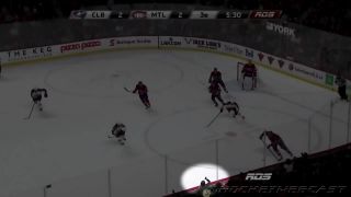 Hit na diváčku počas zápasu NHL