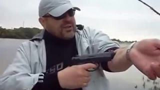 Ako si prestreliť pažu