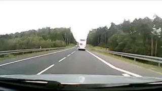 Auto v protismere