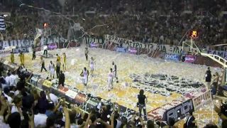 Famozni Grecky Fans V Basketbale