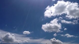 Time lapse bajo mraky