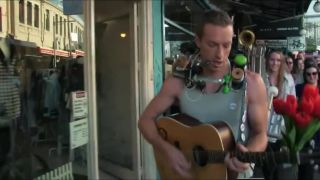 Coldplay - A sky full of stars (oficiálne video)