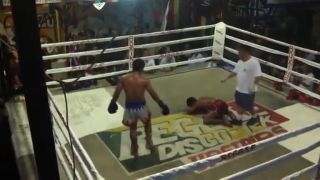 Šialený muay thai zápas